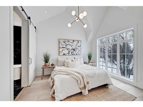 2343 53 Avenue Sw, Calgary, AB - Indoor Photo Showing Bedroom