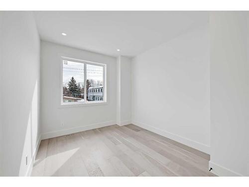 2343 53 Avenue Sw, Calgary, AB - Indoor Photo Showing Other Room