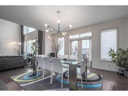 129 Springbluff Boulevard Sw, Calgary, AB - Indoor Photo Showing Dining Room