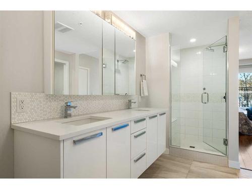 2101-1234 5 Avenue Nw, Calgary, AB - Indoor Photo Showing Bathroom