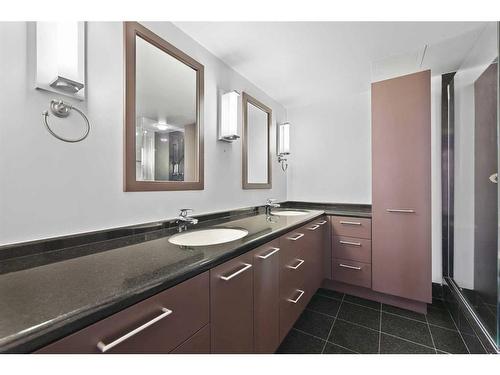 1207-318 26 Avenue Sw, Calgary, AB - Indoor Photo Showing Bathroom