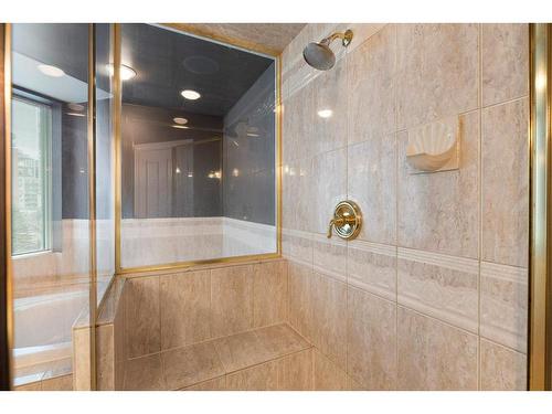 505-837 2 Avenue Sw, Calgary, AB - Indoor Photo Showing Bathroom