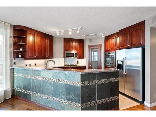 505-837 2 Avenue Sw, Calgary, AB - Indoor Photo Showing Kitchen