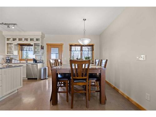 38139 Range Road 265, Rural Red Deer County, AB - Indoor Photo Showing Dining Room