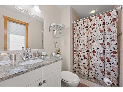 38139 Range Road 265, Rural Red Deer County, AB - Indoor Photo Showing Bathroom