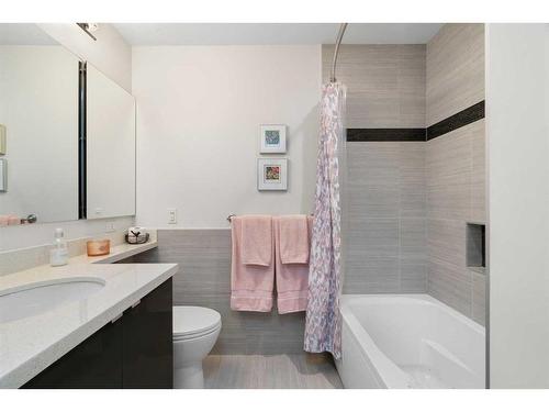 10931 Willowfern Drive Se, Calgary, AB - Indoor Photo Showing Bathroom