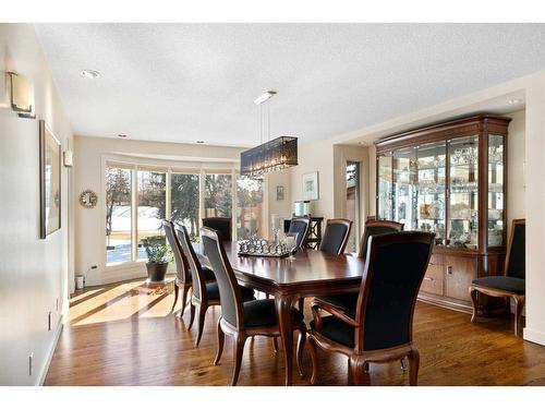 10931 Willowfern Drive Se, Calgary, AB - Indoor Photo Showing Dining Room