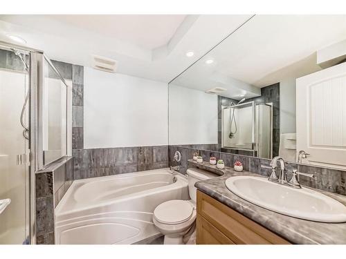304-1225 15 Avenue Sw, Calgary, AB - Indoor Photo Showing Bathroom