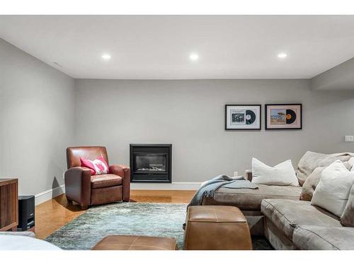 10608 Willowind Place Se, Calgary, AB - Indoor With Fireplace
