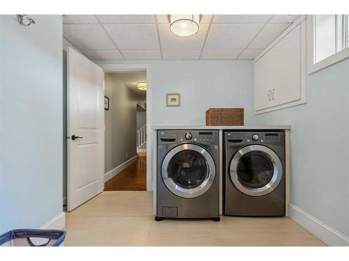 10608 Willowind Place Se, Calgary, AB - Indoor Photo Showing Laundry Room