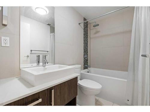 120-619 Confluence Way Se, Calgary, AB - Indoor Photo Showing Bathroom