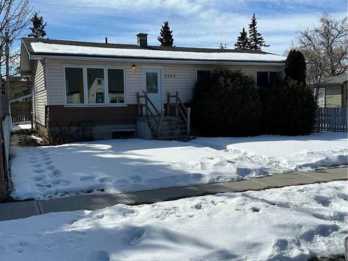 5109 49 Street, Olds, AB - Outdoor