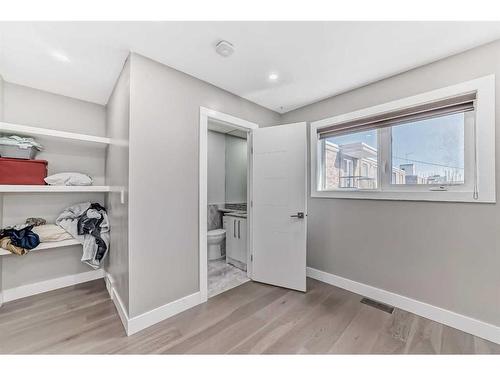 1808 8 Street Sw, Calgary, AB - Indoor Photo Showing Other Room