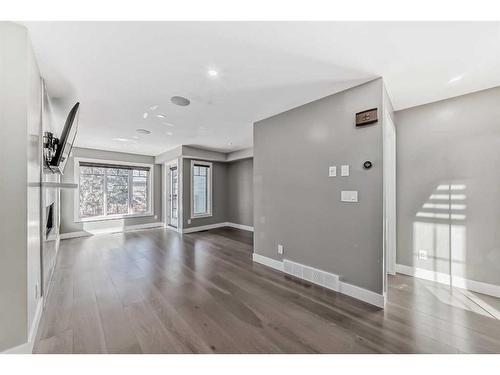 1808 8 Street Sw, Calgary, AB - Indoor With Fireplace