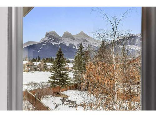 33 Eagle Landing, Canmore, AB -  With View