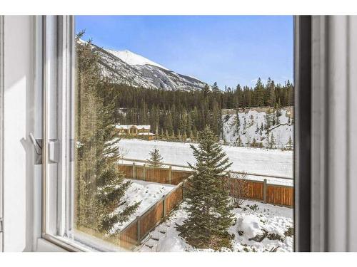 33 Eagle Landing, Canmore, AB - 
