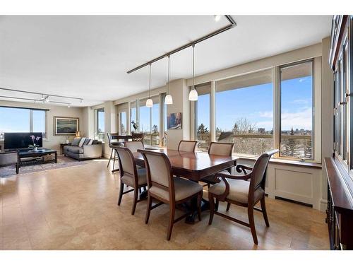 606,607-3316 Rideau Place Sw, Calgary, AB - Indoor Photo Showing Dining Room