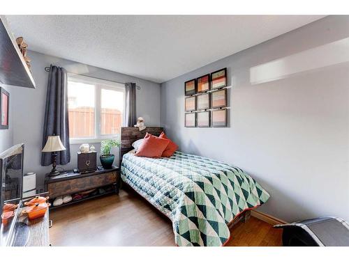 101-635 4 Avenue Ne, Calgary, AB - Indoor Photo Showing Bedroom