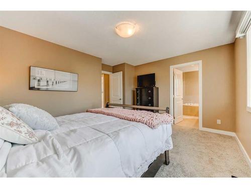496 Everbrook Way Sw, Calgary, AB - Indoor Photo Showing Bedroom