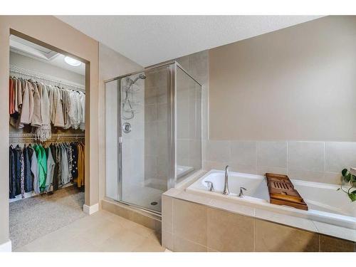 496 Everbrook Way Sw, Calgary, AB - Indoor Photo Showing Bathroom