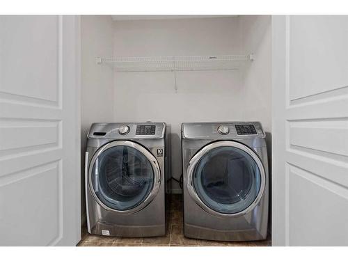 968 Taradale Drive Ne, Calgary, AB - Indoor Photo Showing Laundry Room