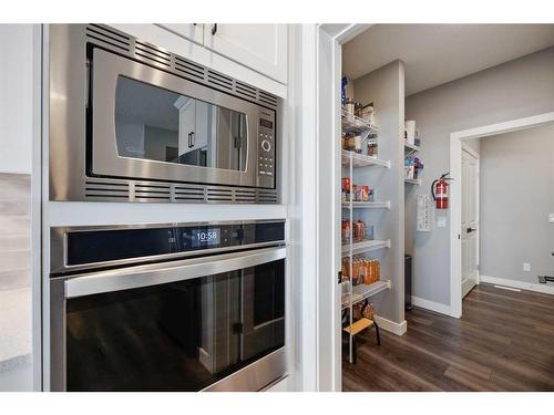 435 Rivercrest Boulevard, Cochrane, AB - Indoor Photo Showing Kitchen