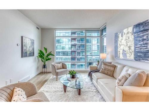 1601-215 13 Avenue, Calgary, AB - Indoor Photo Showing Living Room