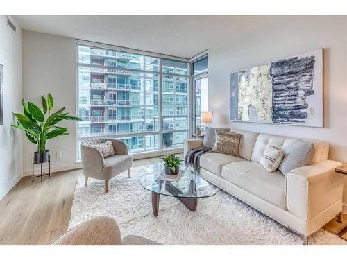 1601-215 13 Avenue, Calgary, AB - Indoor Photo Showing Living Room