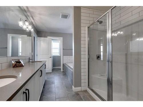 419 Rivercrest Boulevard, Cochrane, AB - Indoor Photo Showing Bathroom