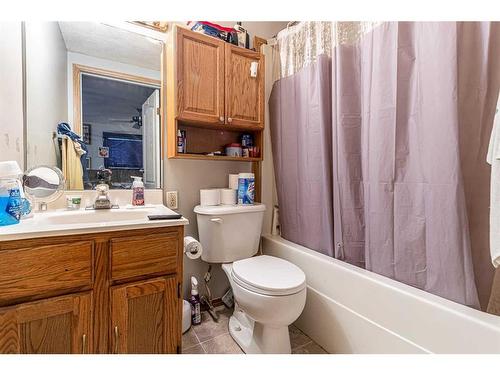 50 Tararidge Drive Ne, Calgary, AB - Indoor Photo Showing Bathroom