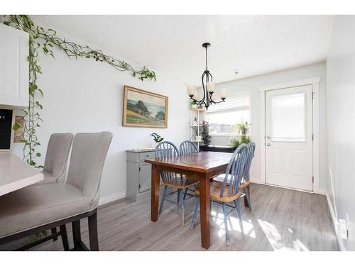 205 Kodiak Crescent, Fort Mcmurray, AB - Indoor Photo Showing Dining Room
