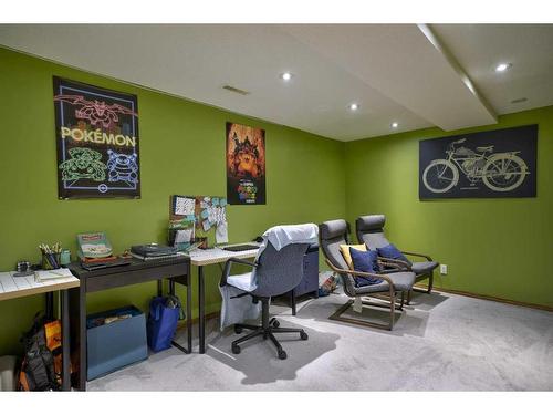 92 Somervale Park Sw, Calgary, AB - Indoor Photo Showing Office