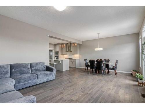 120 Nolancrest Circle Nw, Calgary, AB - Indoor Photo Showing Living Room