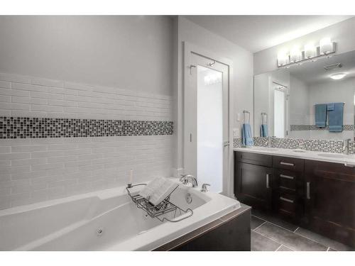2449 22A Street Nw, Calgary, AB - Indoor Photo Showing Bathroom