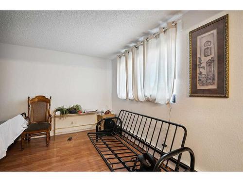101-1113 37 Street Sw, Calgary, AB - Indoor Photo Showing Other Room