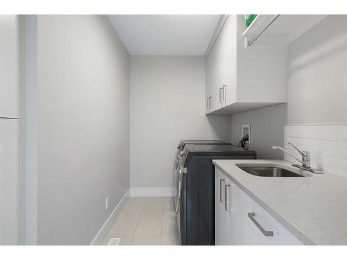 2030 32 Avenue Sw, Calgary, AB - Indoor Photo Showing Laundry Room