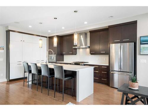 2030 32 Avenue Sw, Calgary, AB - Indoor Photo Showing Kitchen With Stainless Steel Kitchen With Upgraded Kitchen