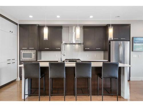 2030 32 Avenue Sw, Calgary, AB - Indoor Photo Showing Kitchen With Stainless Steel Kitchen With Upgraded Kitchen