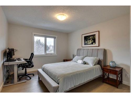 1049 Shawnee Drive Sw, Calgary, AB - Indoor Photo Showing Bedroom