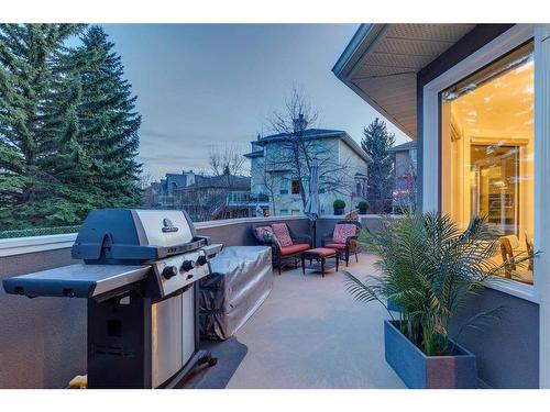 1049 Shawnee Drive Sw, Calgary, AB - Outdoor With Exterior