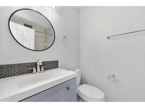 47 Martindale Boulevard Ne, Calgary, AB - Indoor Photo Showing Bathroom