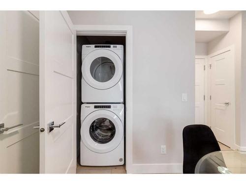 401-8355 19 Avenue Sw, Calgary, AB - Indoor Photo Showing Laundry Room