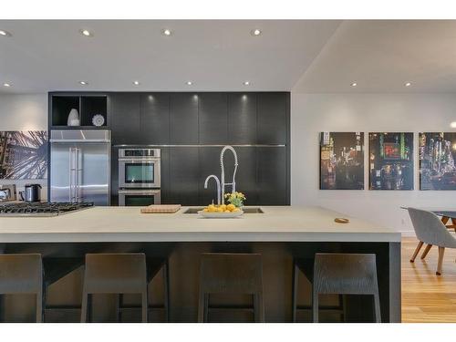 1813 Ramsay Street Se, Calgary, AB - Indoor Photo Showing Kitchen With Upgraded Kitchen