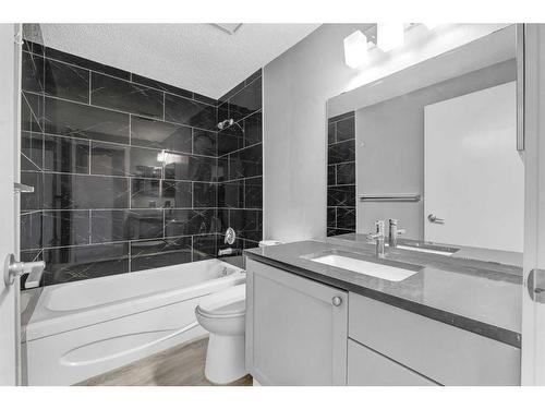 16 Castlepark Way Ne, Calgary, AB - Indoor Photo Showing Bathroom
