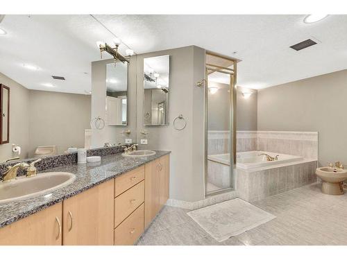 303-837 2 Avenue Sw, Calgary, AB - Indoor Photo Showing Bathroom