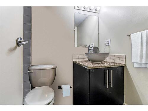 310-505 19 Avenue Sw, Calgary, AB - Indoor Photo Showing Bathroom