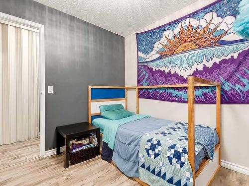 302-2611 15A Street Sw, Calgary, AB - Indoor Photo Showing Bedroom