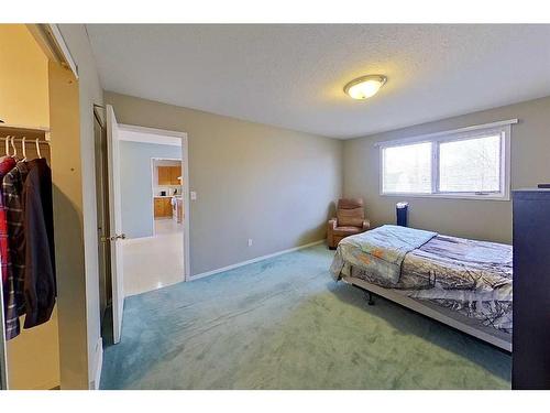 222 2 Avenue Ne, Three Hills, AB - Indoor Photo Showing Bedroom