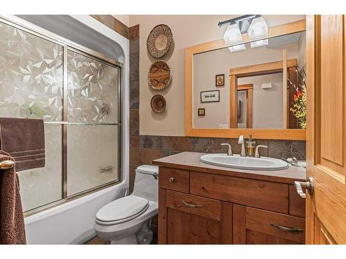 21 Blue Grouse Ridge, Canmore, AB - Indoor Photo Showing Bathroom