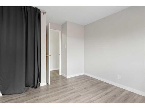 111 23 Avenue Sw, Calgary, AB - Indoor Photo Showing Other Room